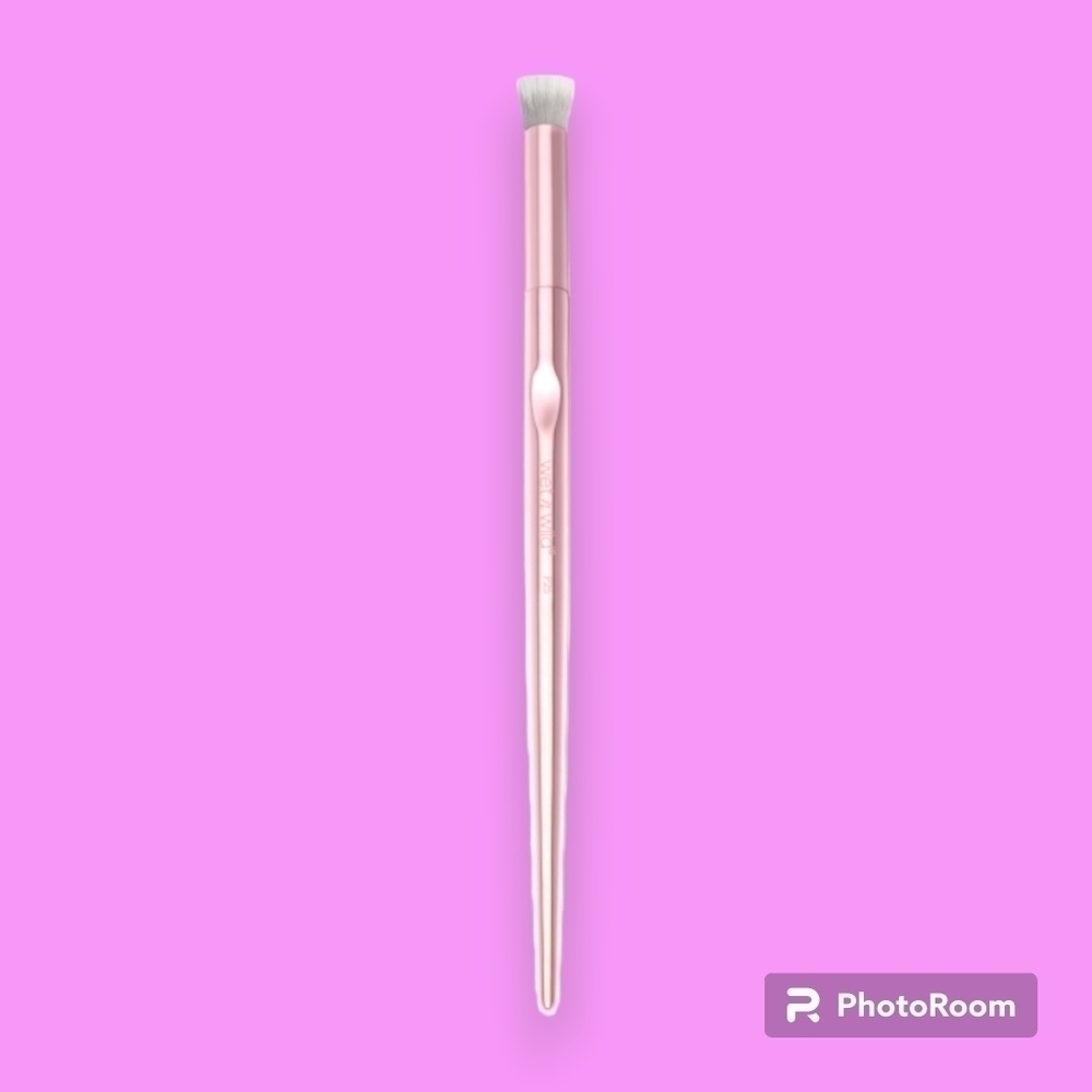 Wet n Wild Pro Brush Line Precision Flat Face Brush